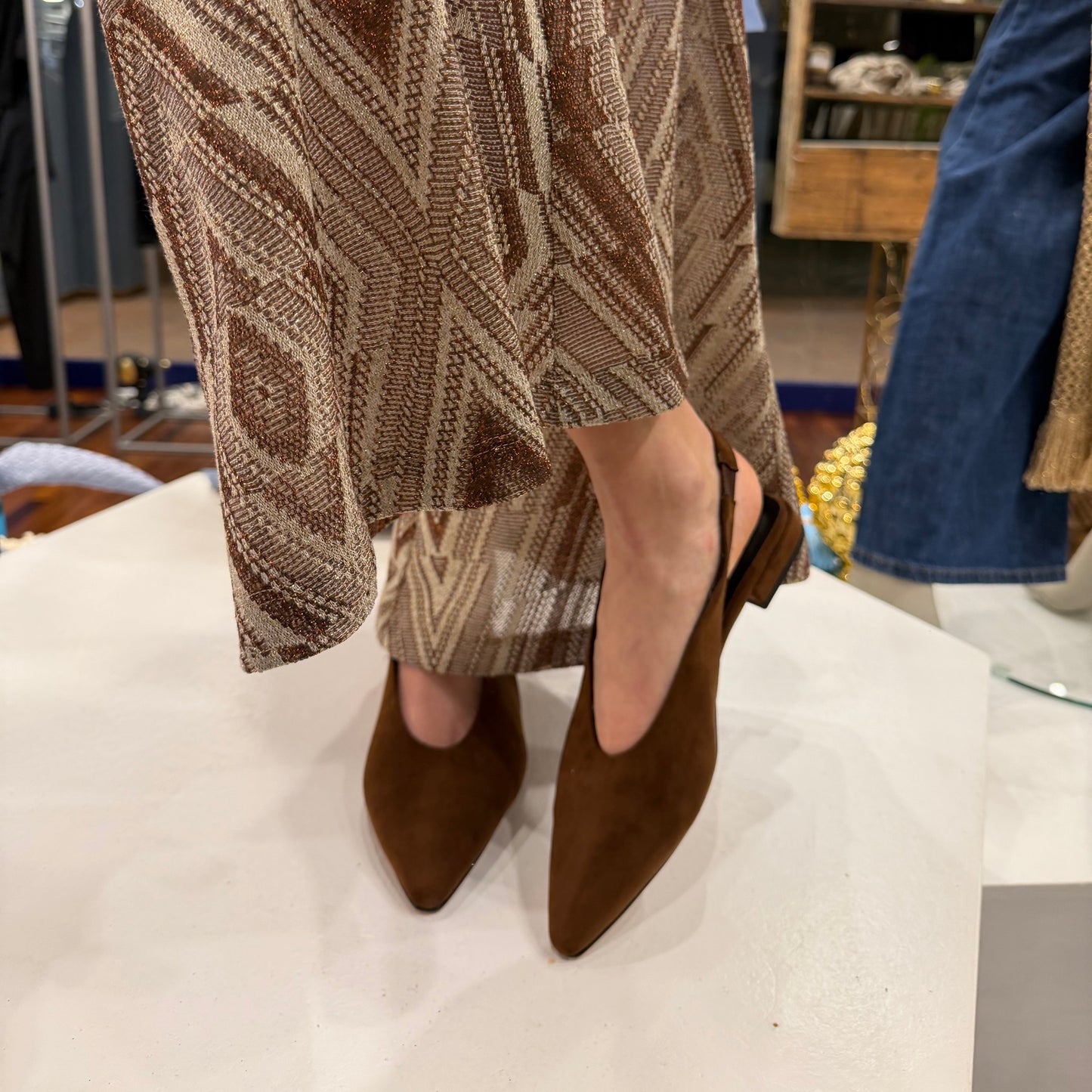 Slingback in camoscio moro - Ovye