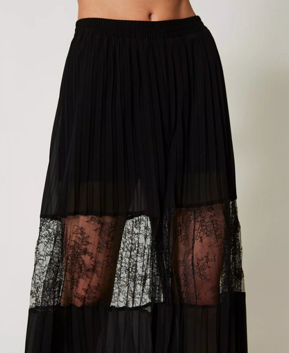 Pantaloni in pizzo