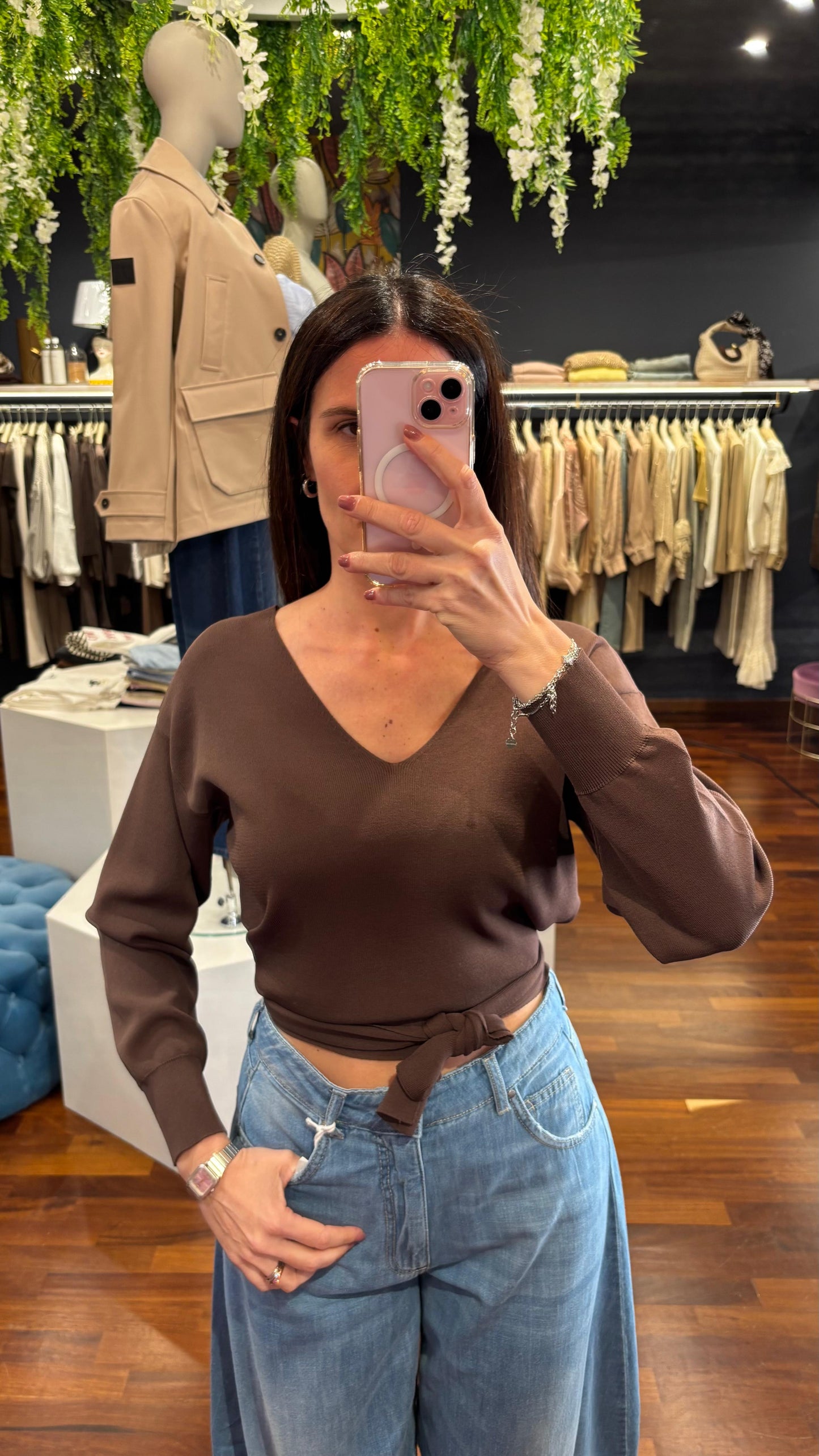 Maglia scollo a V avanti e dietro con laccio vita - Vicolo