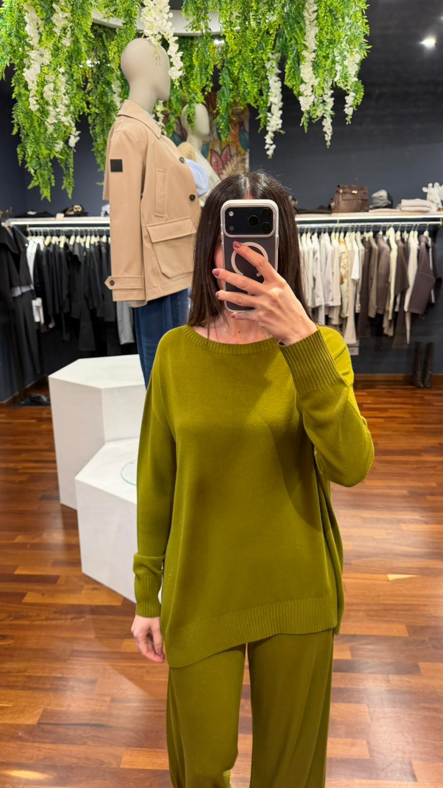Maglia over stondata in filo oliva - Kontatto