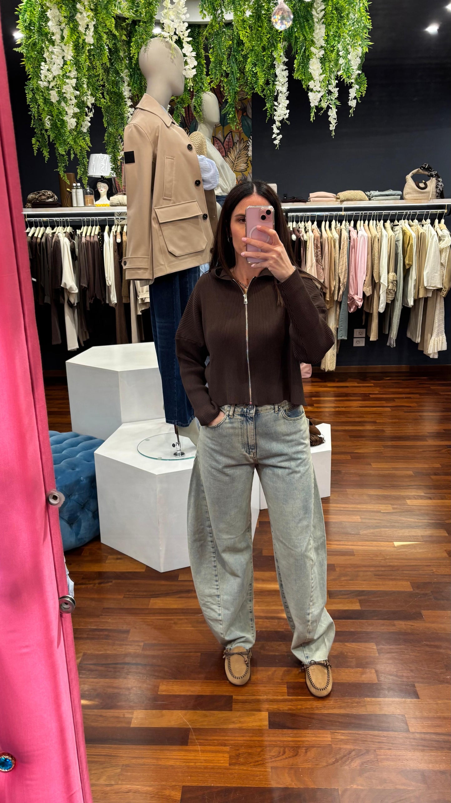 Maglia costina crop con zip e cappuccio moro - Vicolo